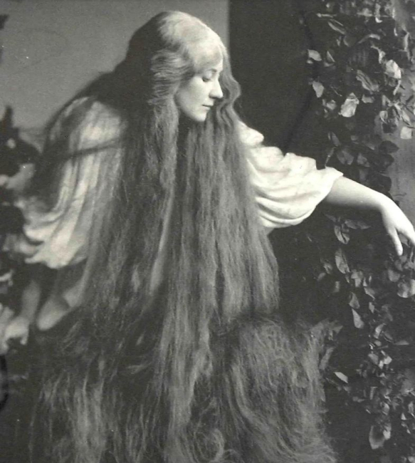 Оперна співачка Мері Гарден в образі Мелісанди в опері у 1908 році. (Суспільне надбання)