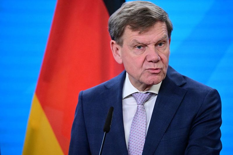 Міністр закордонних справ Німеччини заявив, що впевнений у тому, що НАТО залишиться у своєму нинішньому вигляді