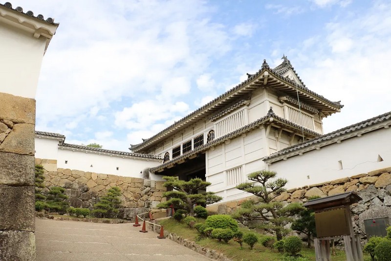 Фортеця на пагорбі Хімеяма: історія замку Хімедзі (ФОТО)