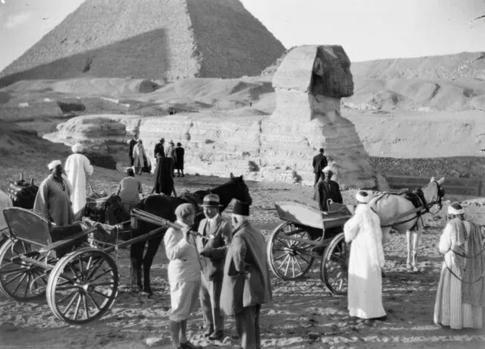 Загадковий Сфінкс у Гізі викликає жвавий інтерес у всьому світі. (Photo: domaine public)