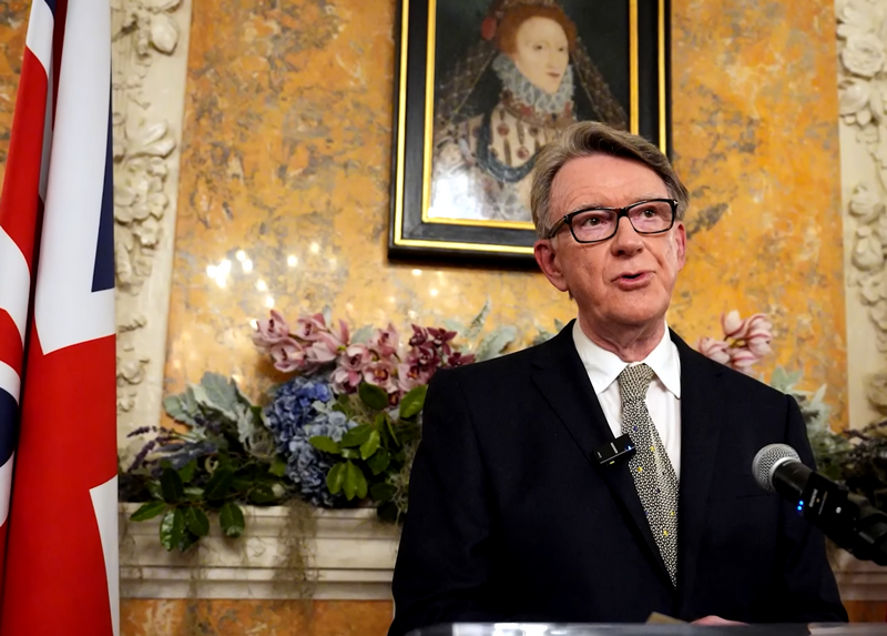 Колишній посол Великої Британії у США Пітер Мандельсон. (Youtube/скриншот)