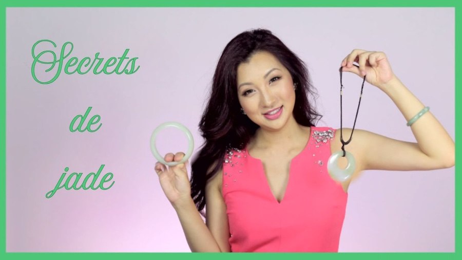 Китайские женщины любят свои нефритовые браслеты. Они всегда выглядят сияющими, когда их носят. (Image: Capture d’écran / YouTube)