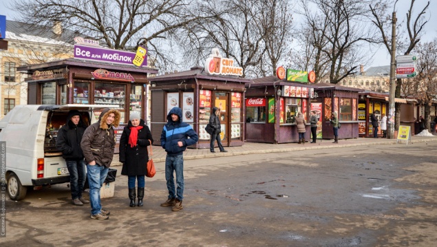 Кіоски на Контрактовій площі в Києві. Фото: interesniy-kiev.livejournal.com