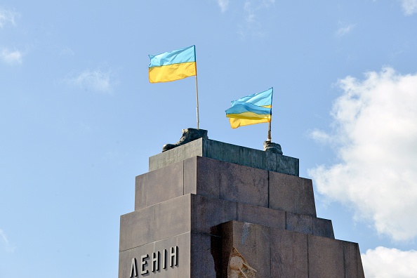 Харків. Постамент, на якому раніше стояв пам'ятник Леніну. Фото: SERGEY BOBOK/AFP/Getty Images