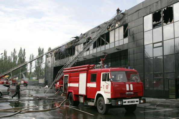 Приміщення хокейного клубу «Донбас» після пожежі, 27 травня 2014 року. Фото: Alex Lusenko/Anadolu Agency/Getty Images