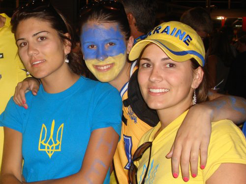 Болельщицы сборной Украины по футболу. Иллюстративное фото: André Gustavo/Flickr.com
