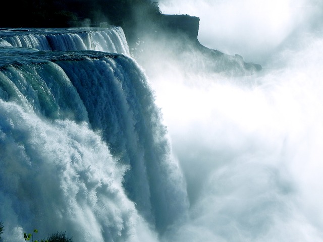 водопад канада