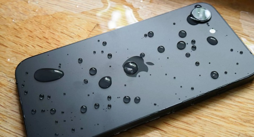 iPhone 16e