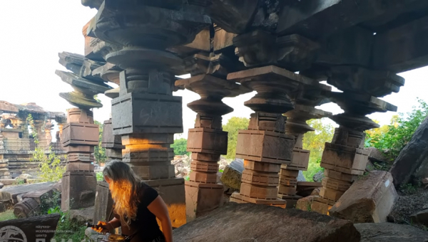 Развалины древнего индийского храма