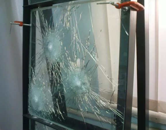 бронированное стекло от компании ArmiGlass