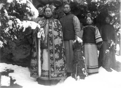 Богатая китайская семья времён династии Цинь. Фото с epochtimes.com