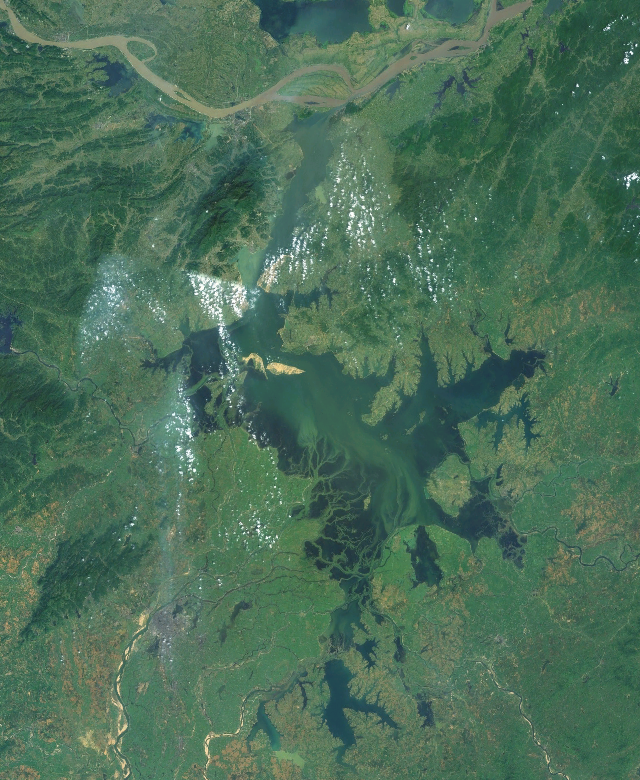 Супутниковий знімок озера Поянху. Фото: NASA Landsat Image
