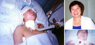 Последовательница Фалуньгун Чжао Синь, работала преподавателем в торгово-промышленном институте г.Пекина. От пыток и избиений полиции её парализовало и 13 декабря 2000 г. она умерла в возрасте 32 лет.