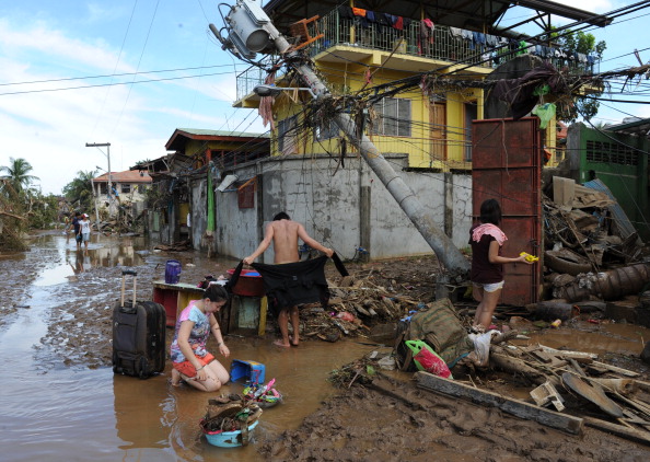 В результате шторма на Филиппинах погибли более 650 человек. Фото: TED ALJIBE/AFP/Getty Images 