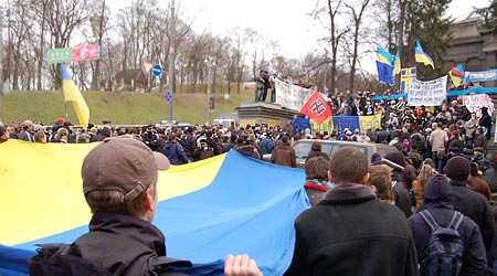 Мітинг відбувся неподалік від стадіону 'Динамо', біля пам'ятника Чорноволу. фото: Володимир Бородін/Велика Епоха