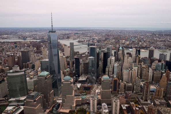 Башта номер один Всесвітнього торгового центру оголошена найвищою будівлею США. Фото: Andrew Burton/Getty Images