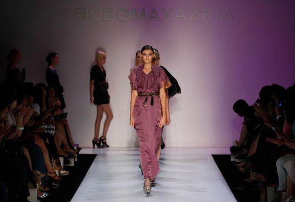 Жіноча колекція BCBGMAXAZRIA на тижні моди MasterCard Luxury Week в Гонконзі. Фото: Lucas Dawson/Getty Images 