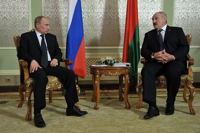 Владимир Путин и Александр Лукашенко встретились в городе Заславль 31 мая 2012 года. Фото: kremlin.ru