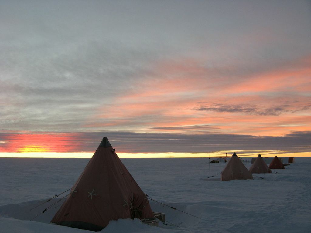 Табір дослідників льодового покриву. Фото: antarctica.ac.uk