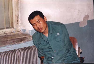 Лю Ченцзюнь - організатор перехоплення сигналу державного телеканалу. Помер 1 квітня 2002 р., після 1 року і 9 місяців тортур у в'язниці 