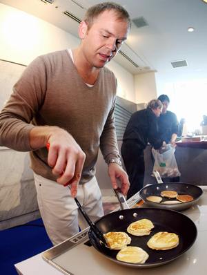Людині не можна пропускати сніданок. Фото: YOSHIKAZU TSUNO/AFP/Getty Images