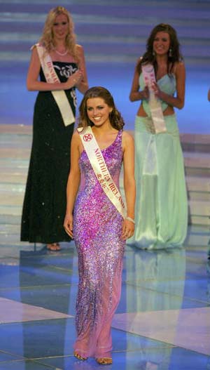 Учасниця конкурсу краси Міс Світу – 2005 Люсі Авріл Евангеліста із Північної Ірландії входить у число п’ятнадцяти претендентів на звання Міс Світу – 2005. Фото: Getty Images.