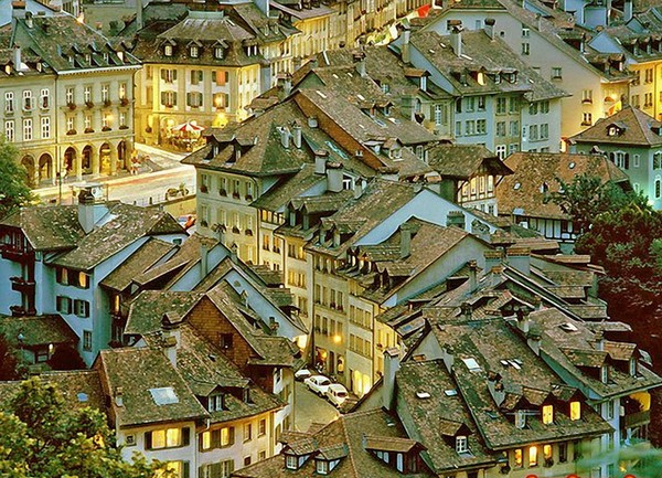 Берн - столица Швейцарии. Фото с secretchina.com