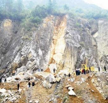 В результате обвала в провинции Шэньси погиб почти весь посёлок. Фото с epochtimes.com