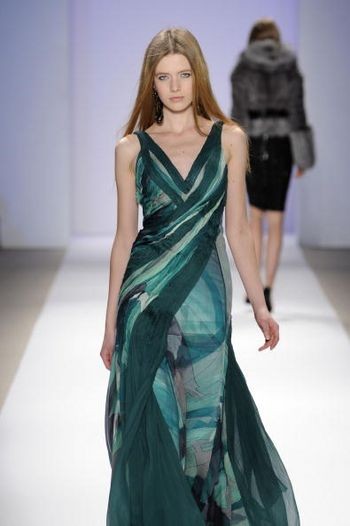Колекція жіночого одягу осінь 2008 від дизайнера Карлоса Милі (Carlos Miele), представлена 6 лютого на тижні моди від Mercedes-Benz в Нью-Йорку. Фото: Fernanda Calfat/Getty Images 