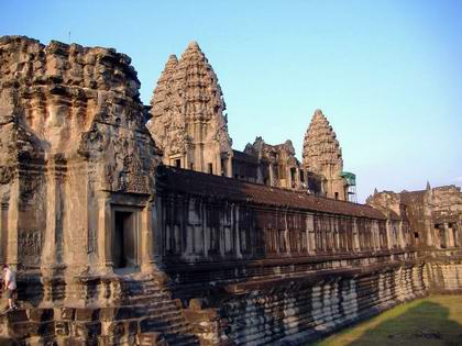 Ангкор - єдиний комплекс багато прикрашених храмів і палаців, найбільш досконалий у порівнянні з іншими архітектурними ансамблями Південно-східної Азії. Фото: morev.de