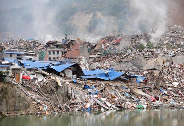 27 травня, повіт Бейчуань провінції Сичуань. Від землетрусу постраждали десятки тисяч будинків.Фото: Getty Images 