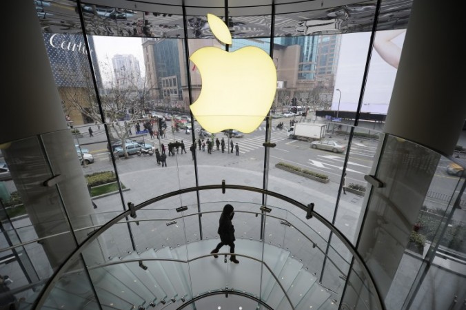 Фірмовий магазин Apple, Шанхай, 22 лютого 2012 року. Фото: PETER PARKS/AFP/Getty Images