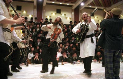 14 березня, євреї відзначили саме веселе свято Пурім. Воно по праву є самим бажаним і улюбленим для дітей і дорослих. фото: MENAHEM KAHANA/AFP/Getty Images