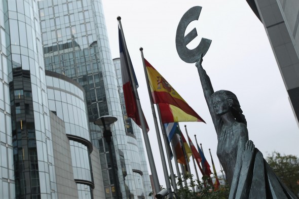 Скульптура біля будівлі Європарламенту в Брюселі, Бельгія. Фото: Sean Gallup / Getty Images