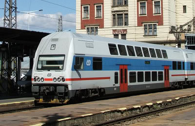 Перший двоповерховий електропоїзд «Шкода» прибув до Харкова. Фото: RailFanEurope.net