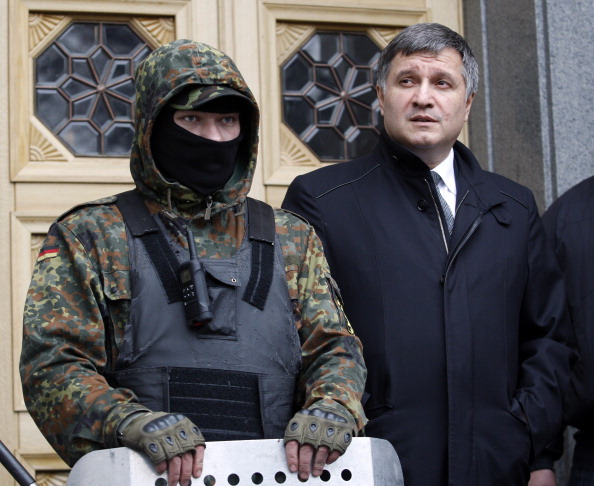 Арсен Аваков (з правого боку). Фото: YURY KIRNICHNY/AFP/Getty Images