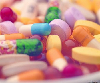 Киевские власти обеспечат украинцев дешевыми дефицитными лекарствами. Фото с epochtimes.com