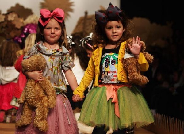 Коллекция детской одежды от Трелис Купер (Trelise Cooper) на неделе моды в Новой Зеландии. Фото: Sandra Mu/Getty Images