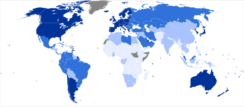 Показники рівня людського розвитку в 2011 році. Темно синім виділені країни з дуже високим рівнем людського розвитку, синім — із високим, блакитним — із середнім. Фото: UNDP