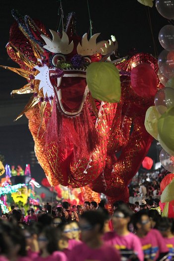 Грандіозний парад Чингей (Chingay parade) пройшов 11-го лютого у Сінгапурі.Фото: JOHAN ORDONEZ/Getty Images