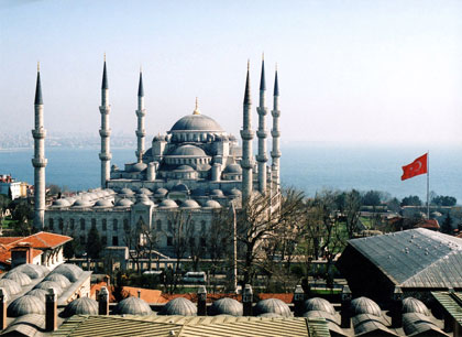 Голубая мечеть - главная святыня Стамбула. Фото с сайта nice-places.com