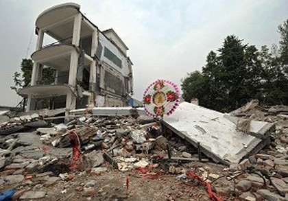 Руины средней школы Цзююань. Фото: Liu Jin/AFP/Getty Images