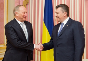 Віктор Янукович та Андріс Берзіньш, президент Латвії. Фото: president.gov.ua
