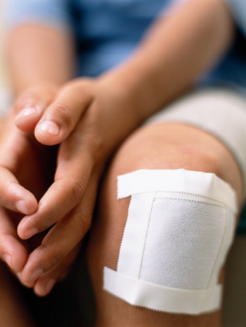 Дійсно, сильний біль у суглобах може з'явитися в результаті травм - але не лише травм. Фото: David Oliver / Getty Images