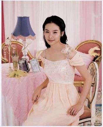 Південно-корейське весільне плаття.Фото з secretchina.com 