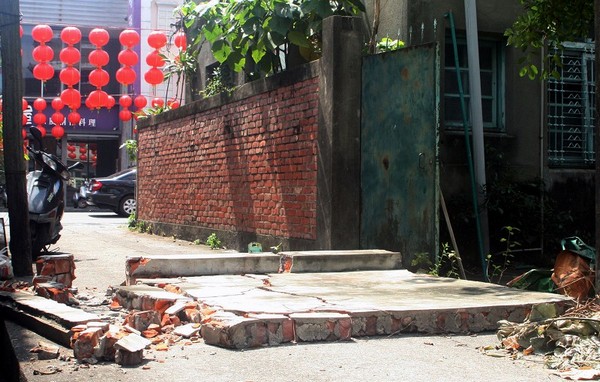 Наслідки землетрусу на Тайвані. 4 березня 2010 р. Фото: Цан 