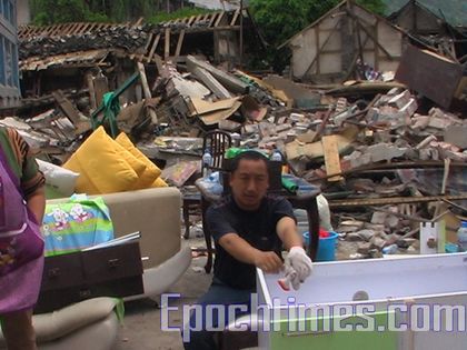 Недавнее новое землетрясение в Сычуани нанесло несколько сот миллионов долларов ущерба. Фото: The Epoch Times