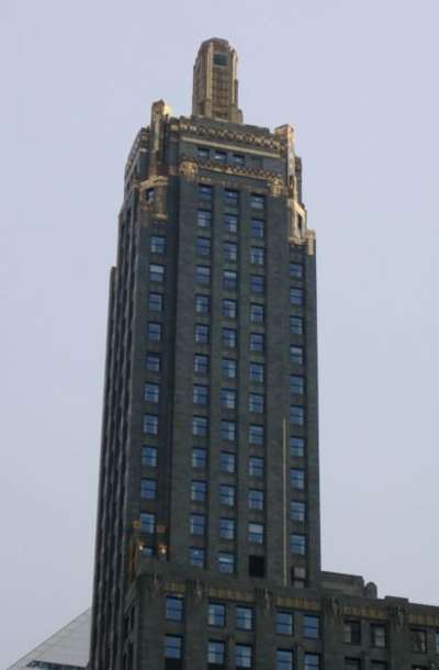Аон центр, 3-е по высоте здание в городе. Слева от него — Пруденшал Плаза 2, 6-е по высоте здание в Чикаго. Фото: wikipedia.org