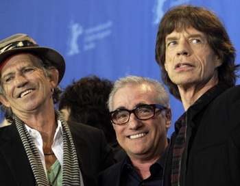 Учасники групи Rolling Stones Кейт Річардс і Мік Джаггер з режисером Мартіном Скорсезе на прем'єрі фільму «Rolling Stones: Хай буде світло». Фото: SASCHA SCHUERMANN / AFP / Getty Images