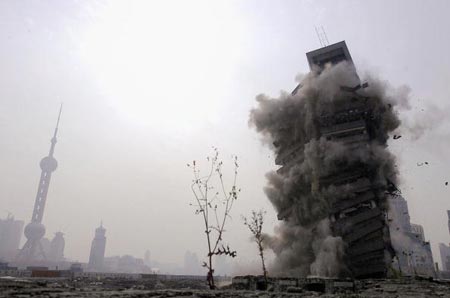 У листопаді 2004 року в місті Шанхаї. Фото: China Photo/Getty Images